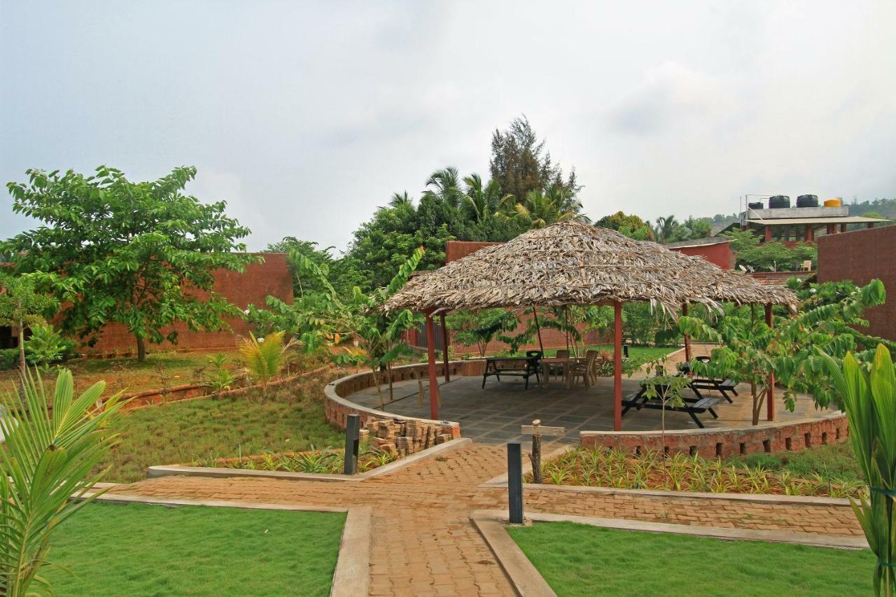 Palette Arthigamya Spa & Resort Гокарна Екстериор снимка