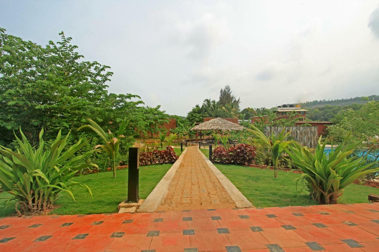 Palette Arthigamya Spa & Resort Гокарна Екстериор снимка