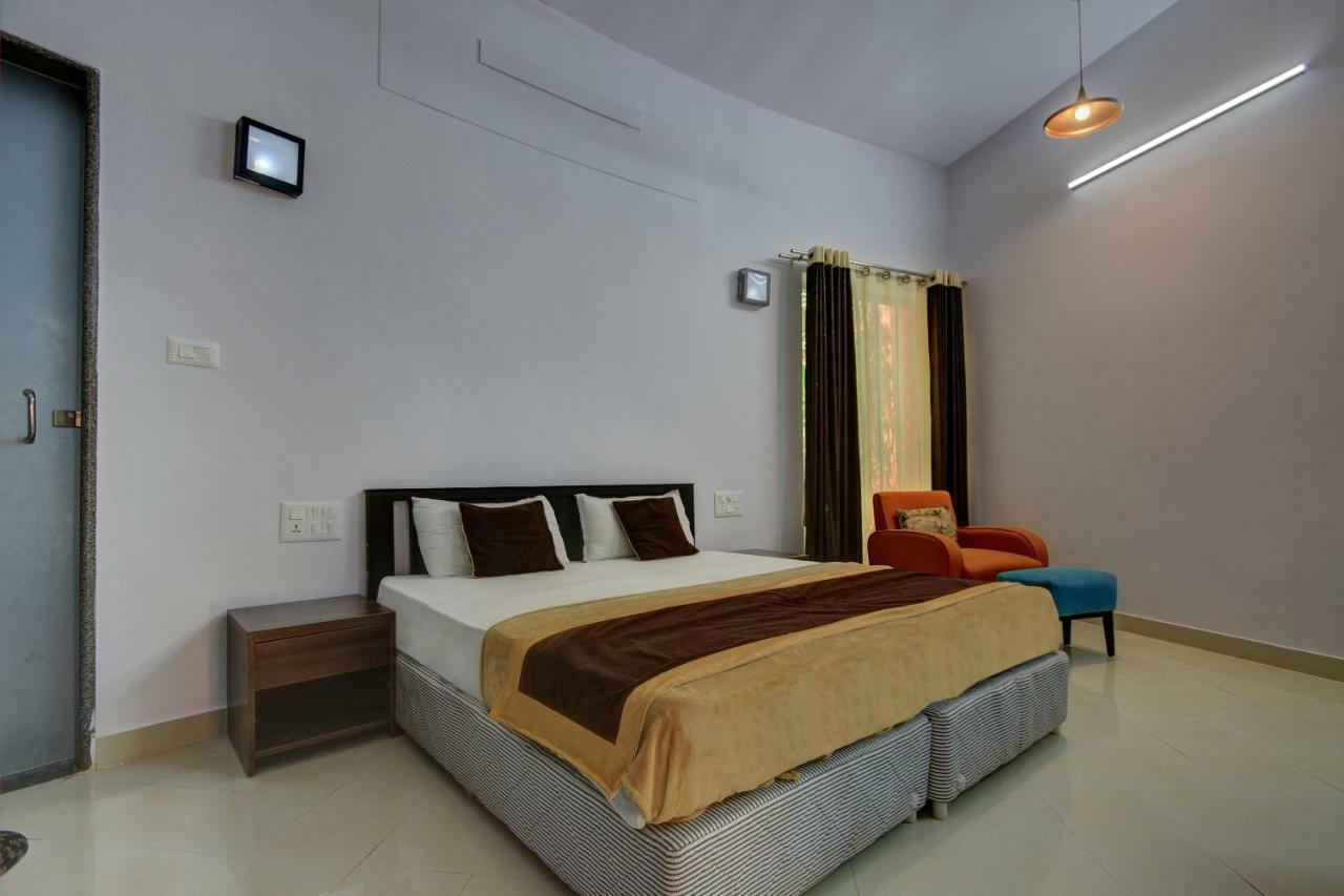 Palette Arthigamya Spa & Resort Гокарна Екстериор снимка